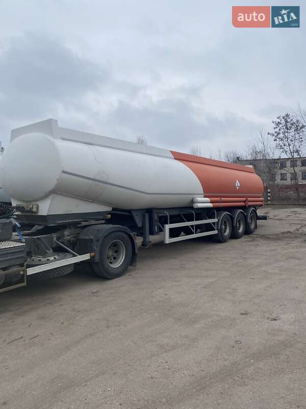 Цистерна полуприцеп Merceron М-343 SМ 2004 в Черкассах