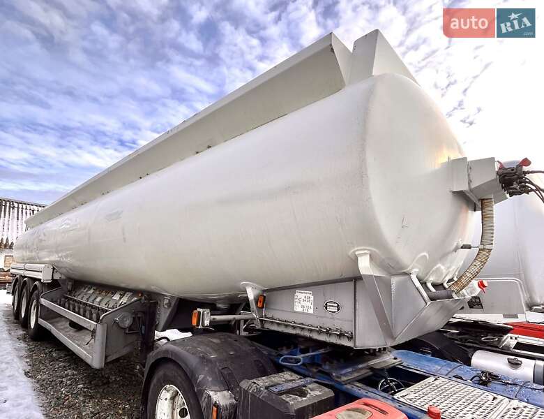 Цистерна полуприцеп Merceron М 343RDP0 1997 в Киеве