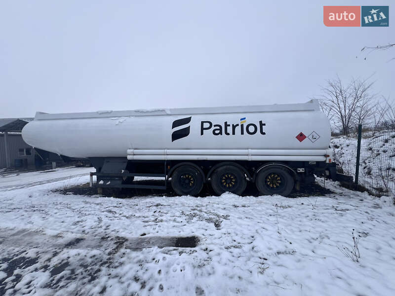Цистерна напівпричіп Merceron М 343RDP0 1991 в Хмельницькому