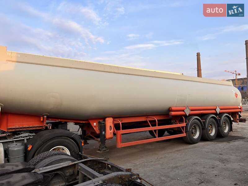 Цистерна Merceron М 343RDP0 1999 в 
