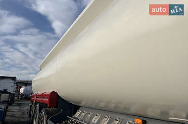 Цистерна Merceron М 343RDP0 2002 в 