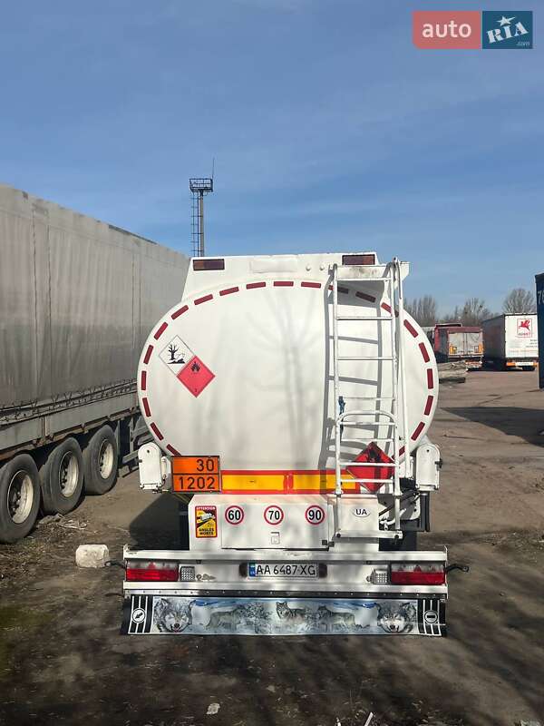 Цистерна полуприцеп Merceron M 1999 в Житомире фото 3 Цистерна полуприцеп Merceron M 1999 в Житомире