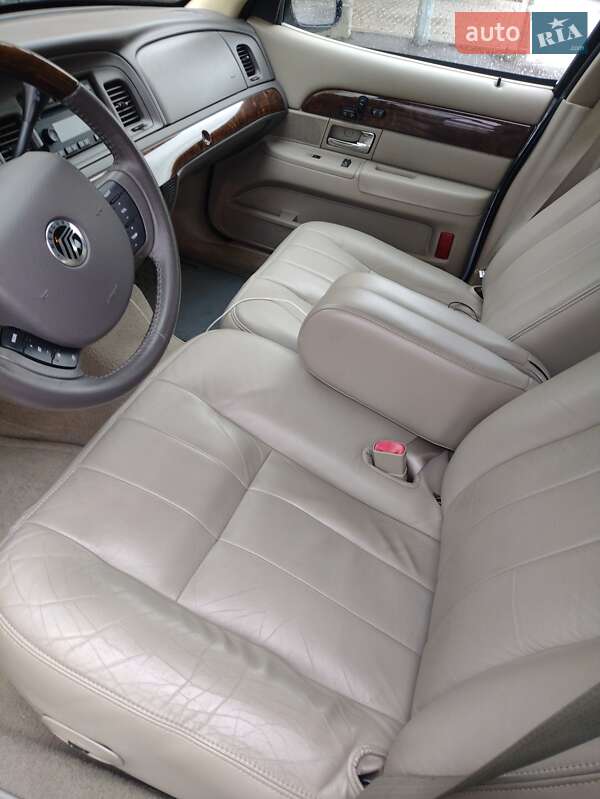 Седан Mercury Grand Marquis 2010 в Киеве