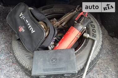 Седан Mercury Topaz 1988 в 