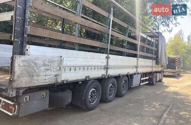 Тентованный борт (штора) - полуприцеп Merker M 300 2006 в 