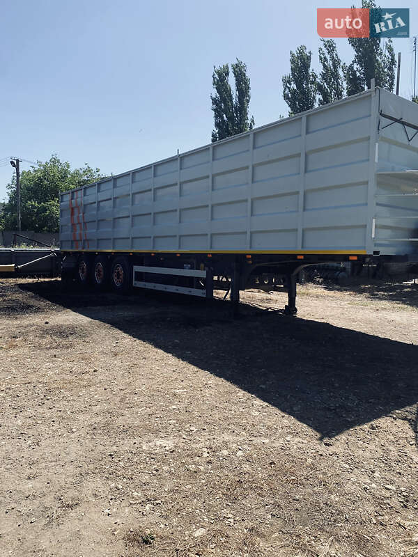 Зерновоз - полуприцеп Merker M 300 2006 в Березанке