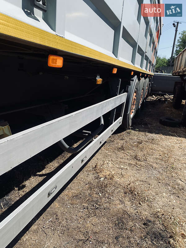 Зерновоз - полуприцеп Merker M 300 2006 в Березанке