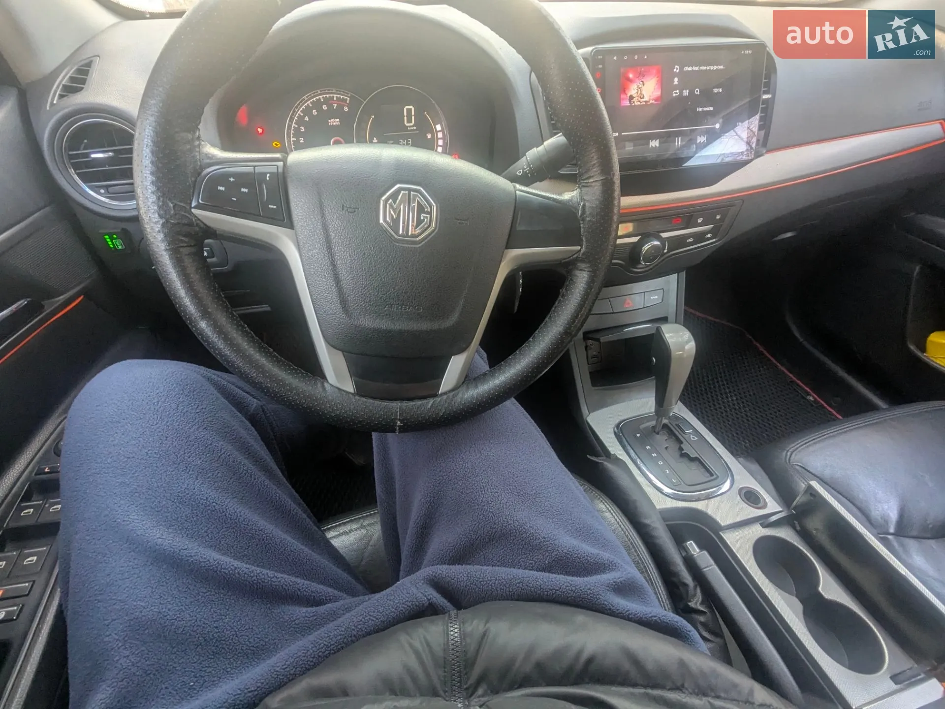 2012 MG 350 - мініатюра 7