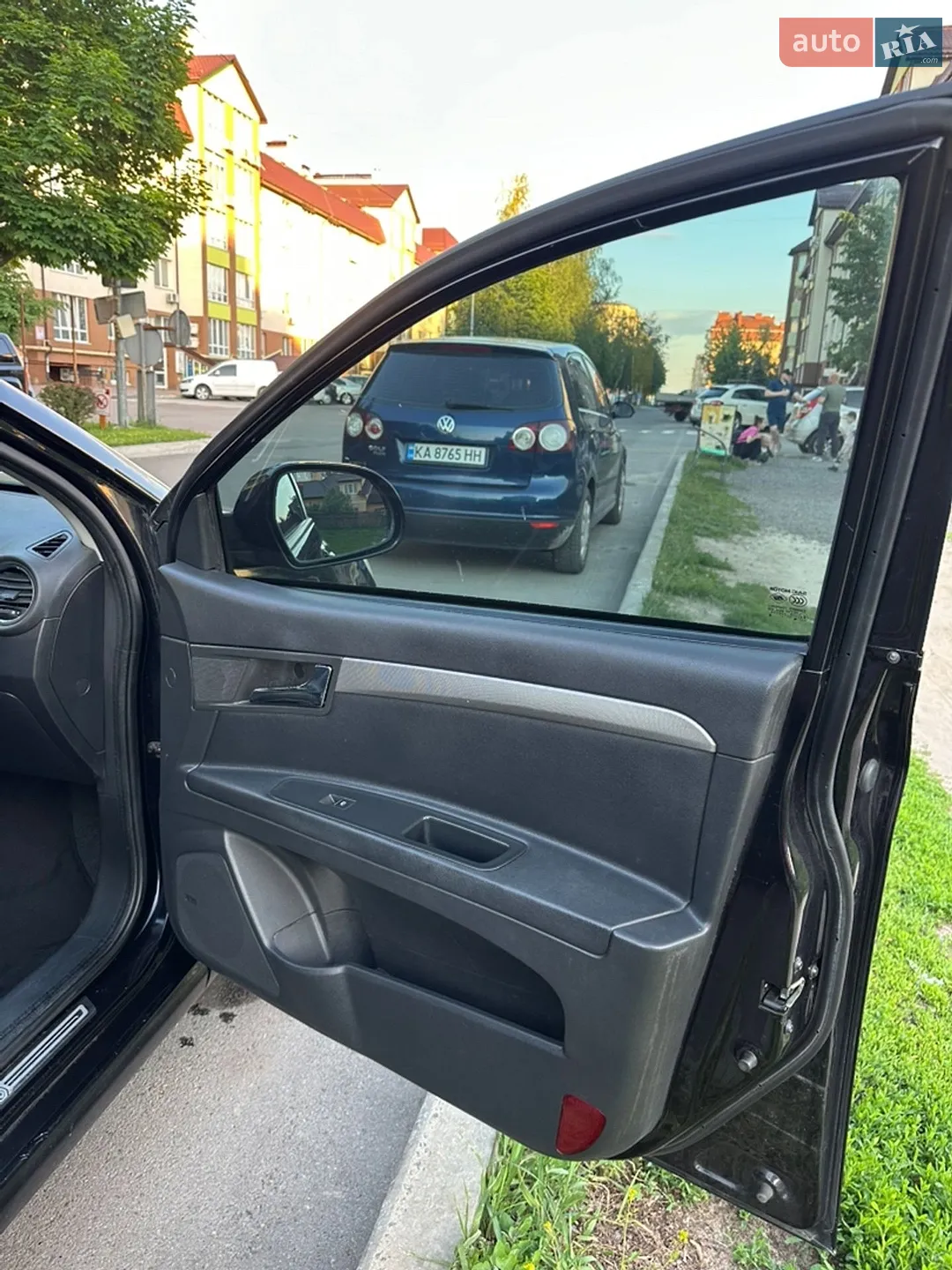 2012 MG 350 - мініатюра 9