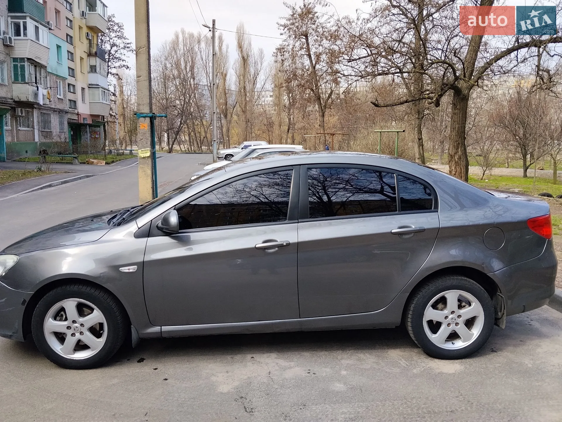 2013 MG 350 - мініатюра 3