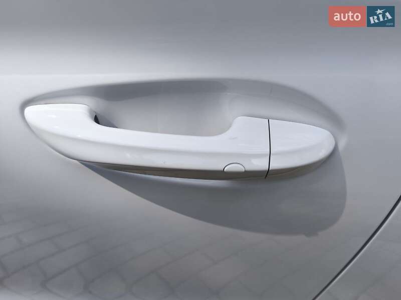 Хетчбек MG 4 2024 в Києві фото 21 Хетчбек MG 4 2024 в Києві