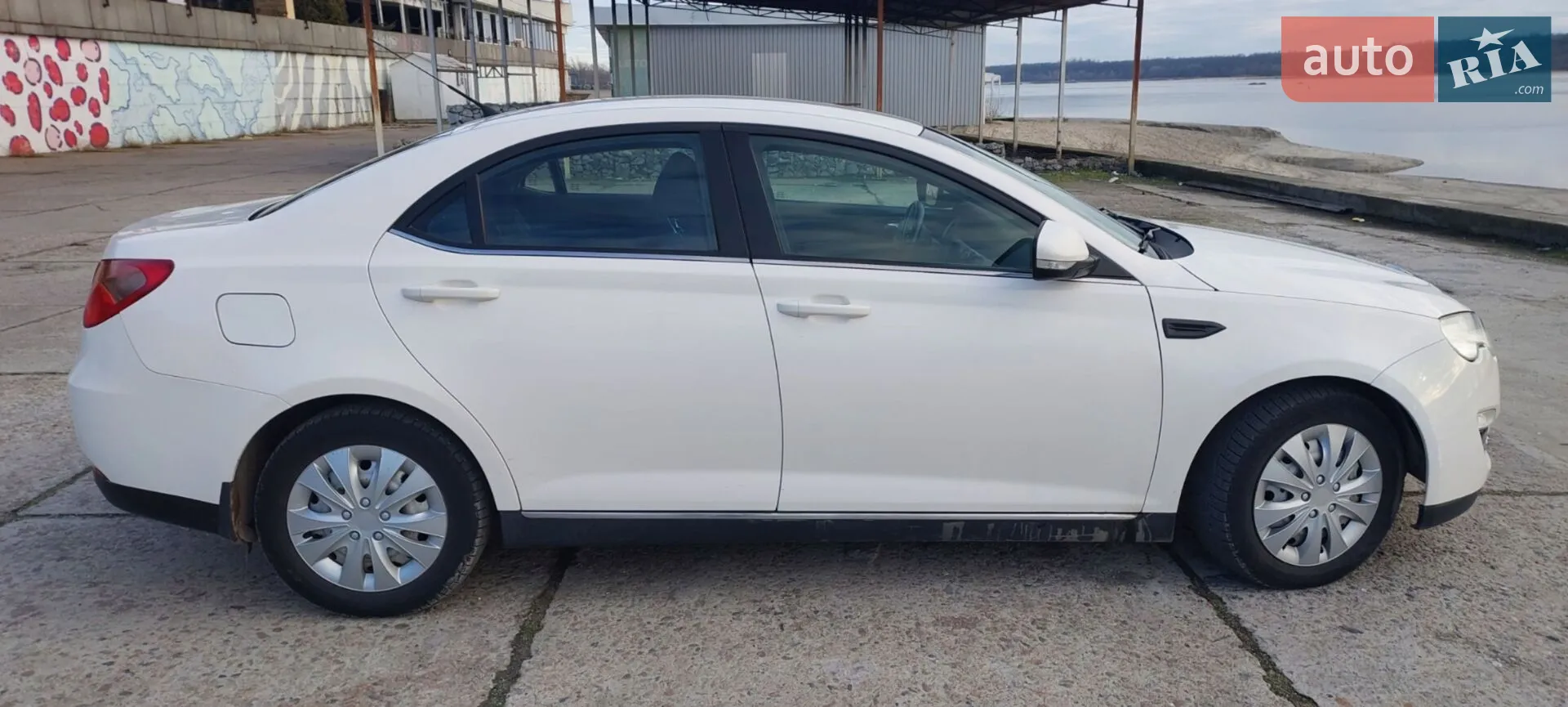2013 MG 550 - мініатюра 3