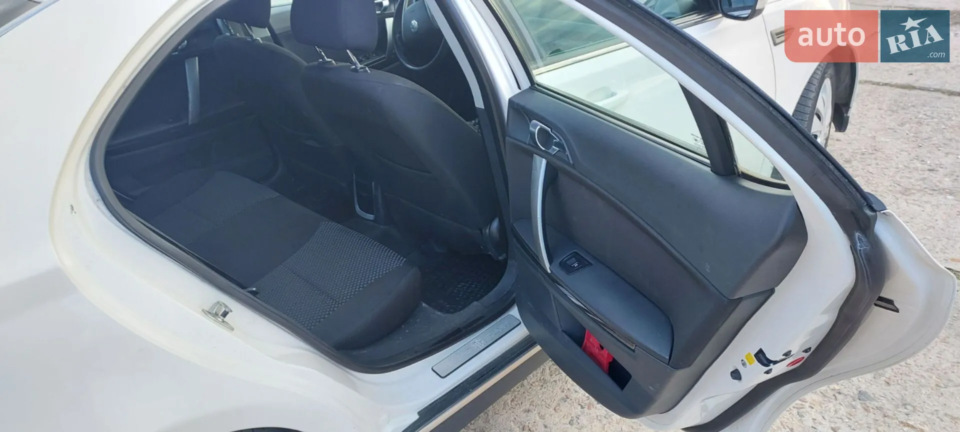 2013 MG 550 - мініатюра 13