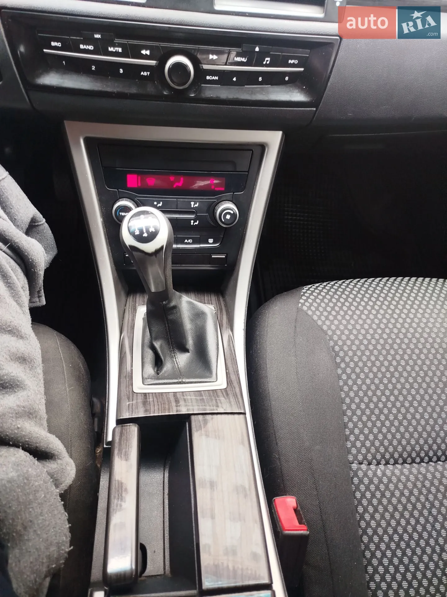 2012 MG 550 - мініатюра 11