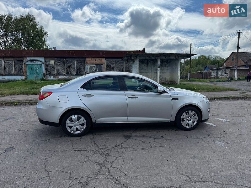 Седан MG 550 2012 в Гребінці