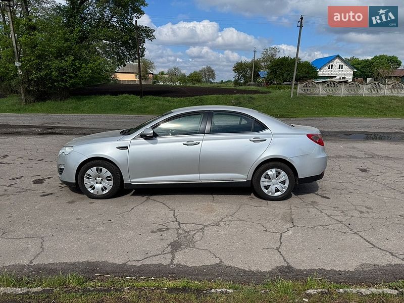 Седан MG 550 2012 в Гребінці
