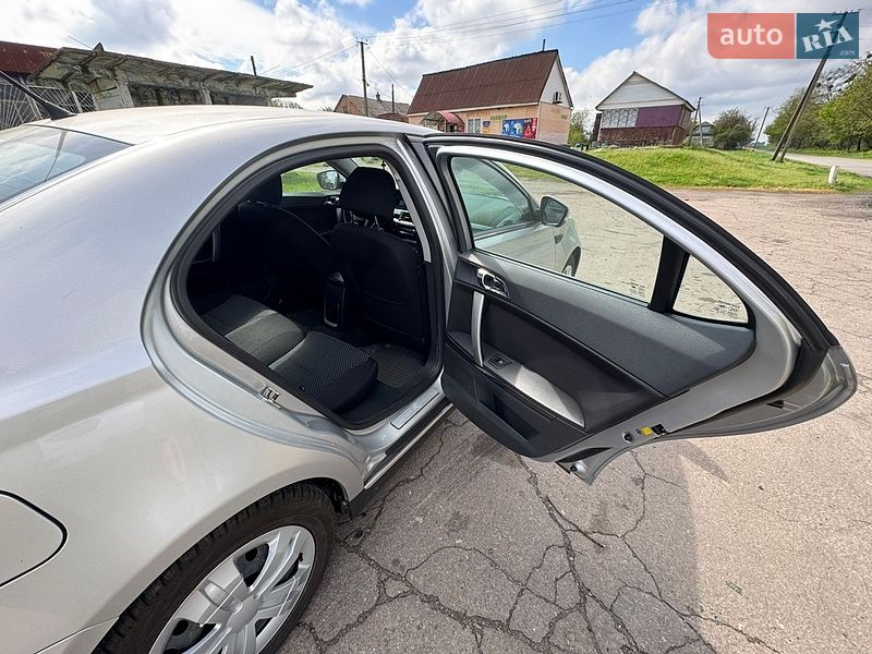 Седан MG 550 2012 в Гребінці