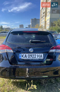 Хетчбек MG 5 2013 в 