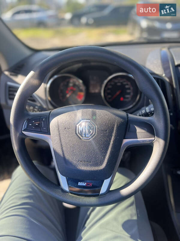 Хэтчбек MG 5 2013 в Киеве