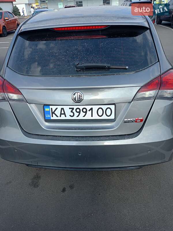 Хэтчбек MG 5 2013 в Киеве