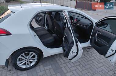 Хетчбек MG 5 2013 в 