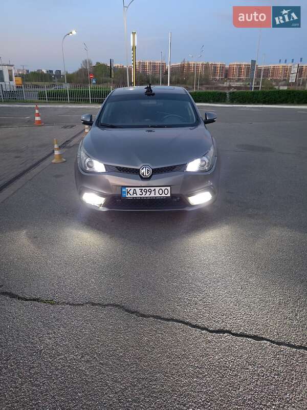Хэтчбек MG 5 2013 в Киеве