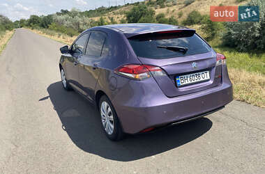 Хэтчбек MG 5 2013 в 
