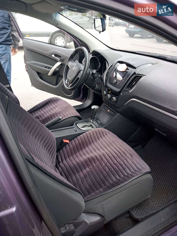 Хэтчбек MG 5 2013 в Киеве