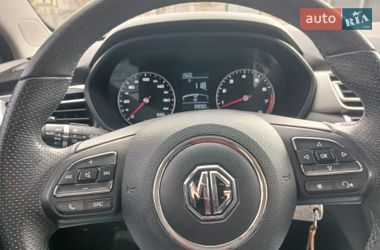 Седан MG 5 2021 в Тернополе
