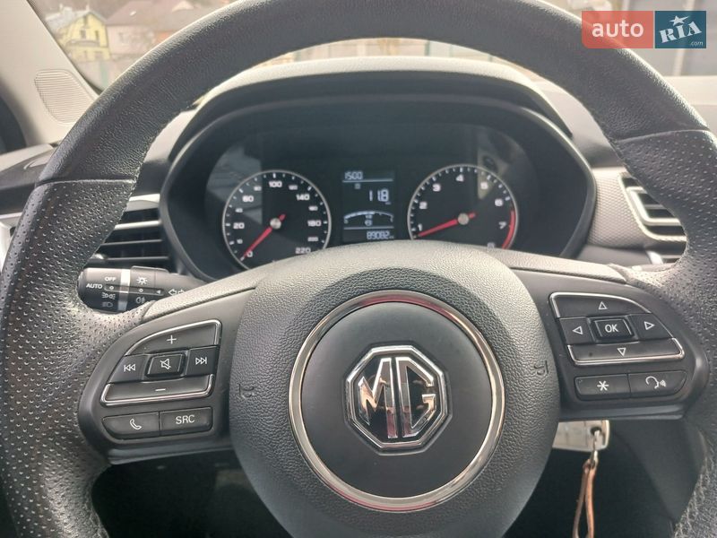Седан MG 5 2021 в Тернополе