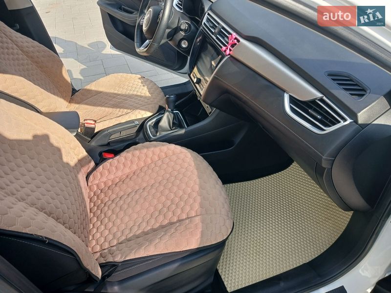 Седан MG 5 2021 в Тернополе