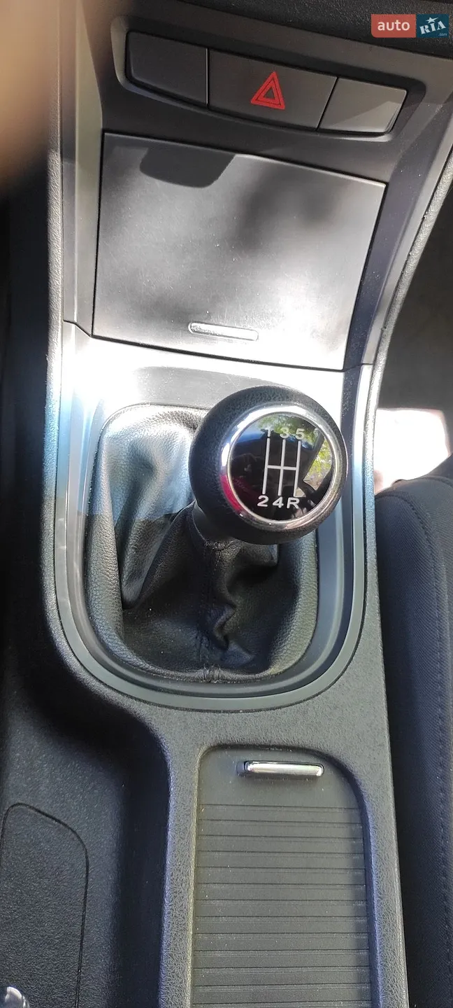 2013 MG 5 - мініатюра 8