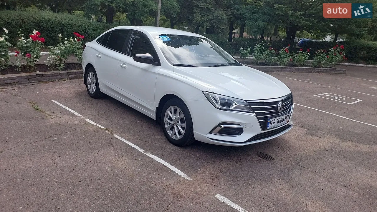 2013 MG 5 - мініатюра 21