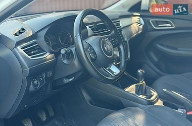 Седан MG 5 2022 в Дніпрі