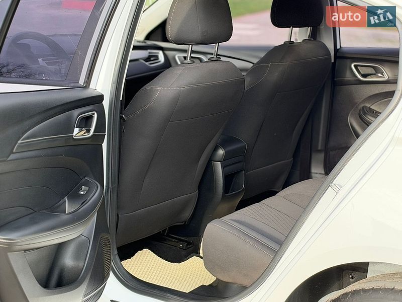 Седан MG 5 2021 в Тернополе фото 22 Седан MG 5 2021 в Тернополе
