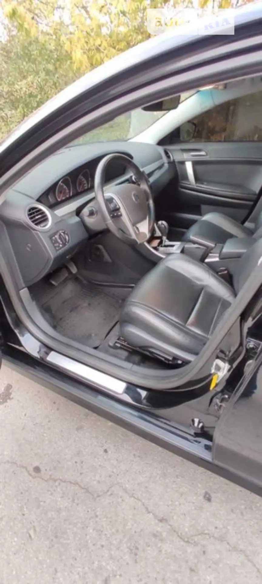 2012 MG 6 - мініатюра 3
