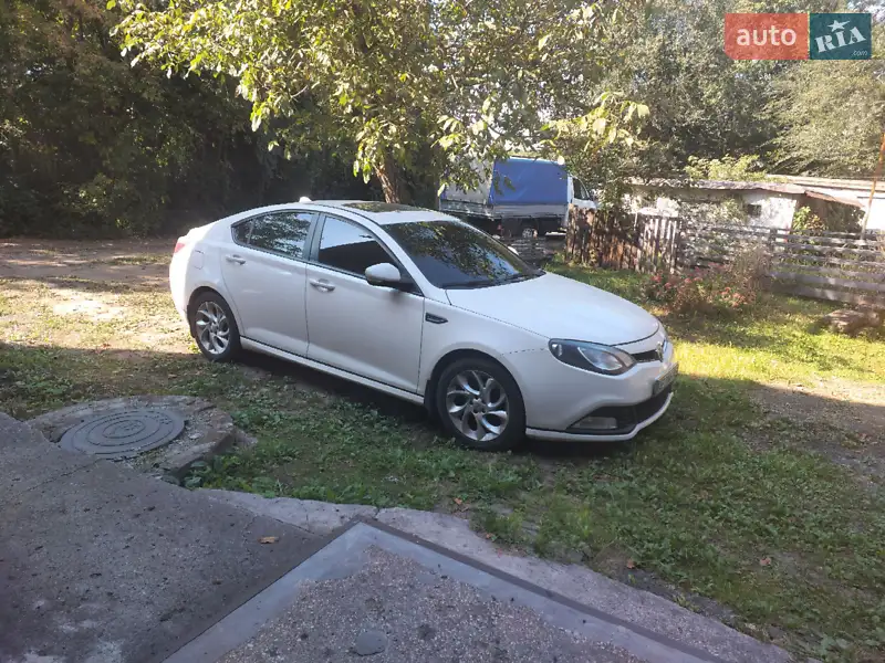 MG 6 2012