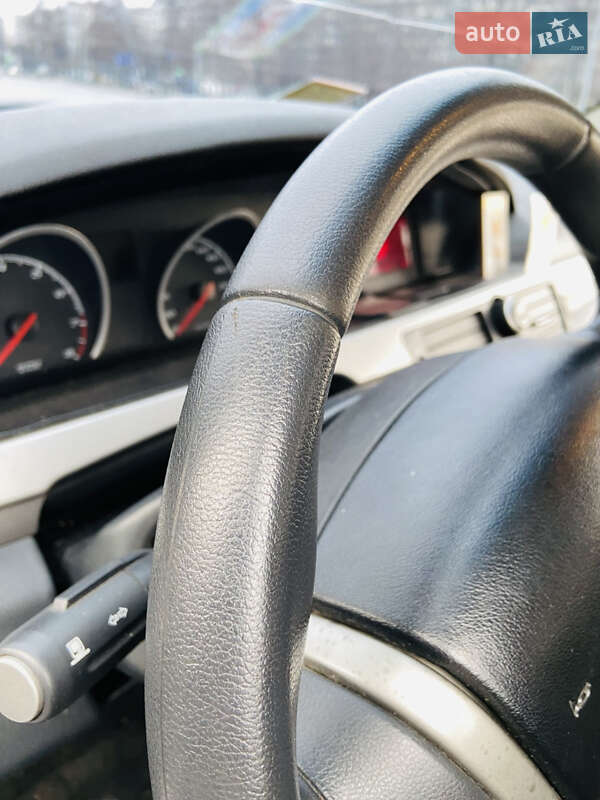 Лифтбек MG 6 2013 в Киеве фото 28 Лифтбек MG 6 2013 в Киеве