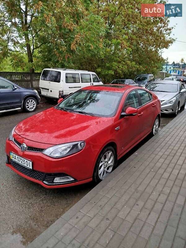 Седан MG 6 2013 в Черновцах