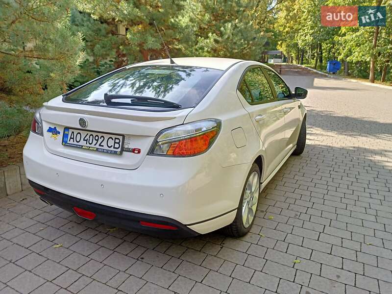 Фастбэк MG 6 2012 в Мукачево