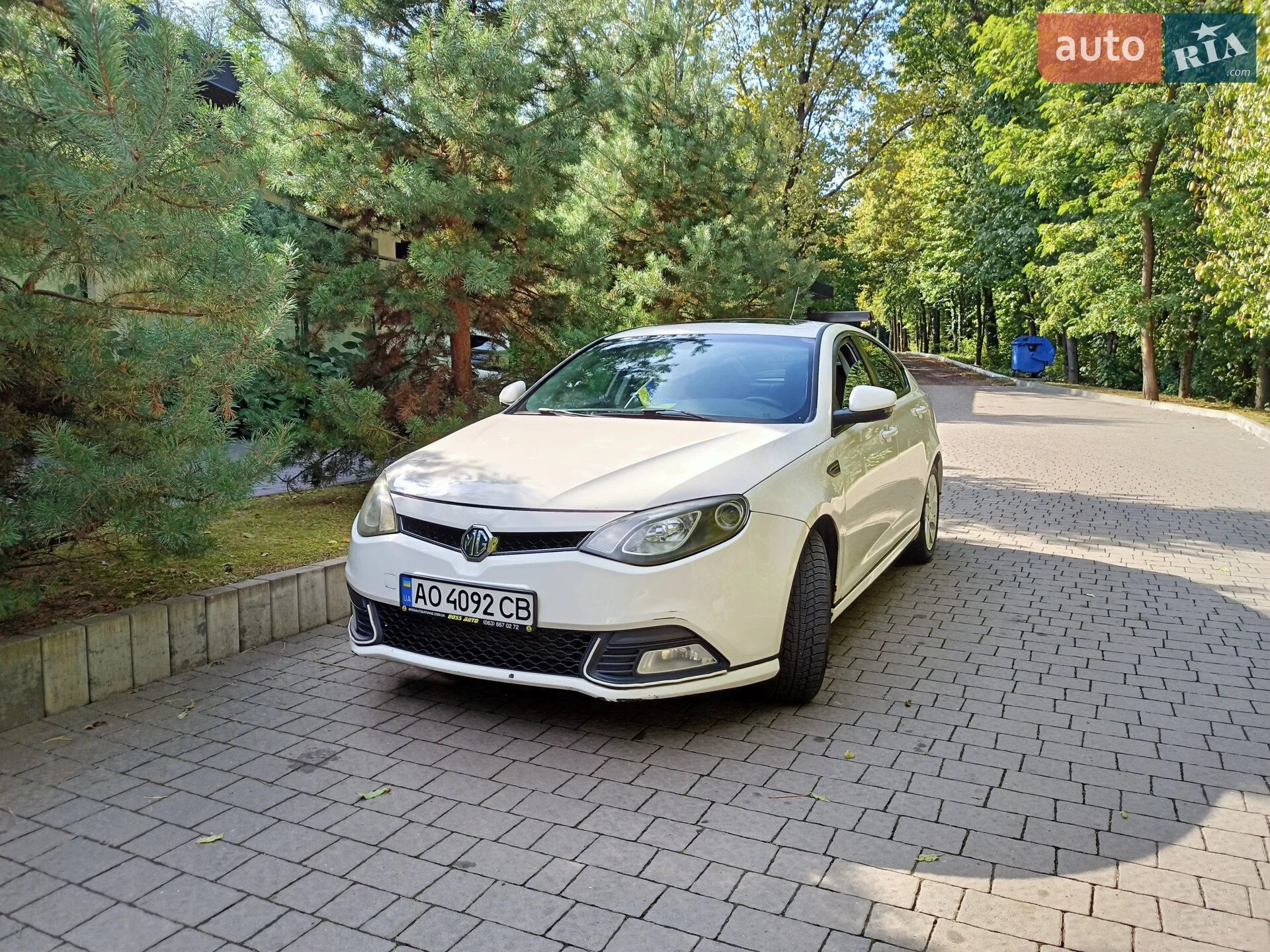2012 MG 6 - мініатюра 27
