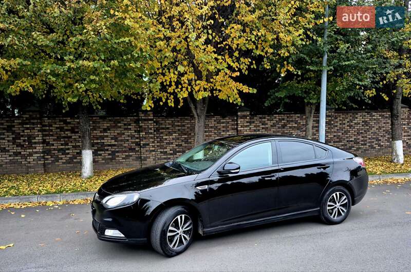 Фастбэк MG 6 2013 в Киеве