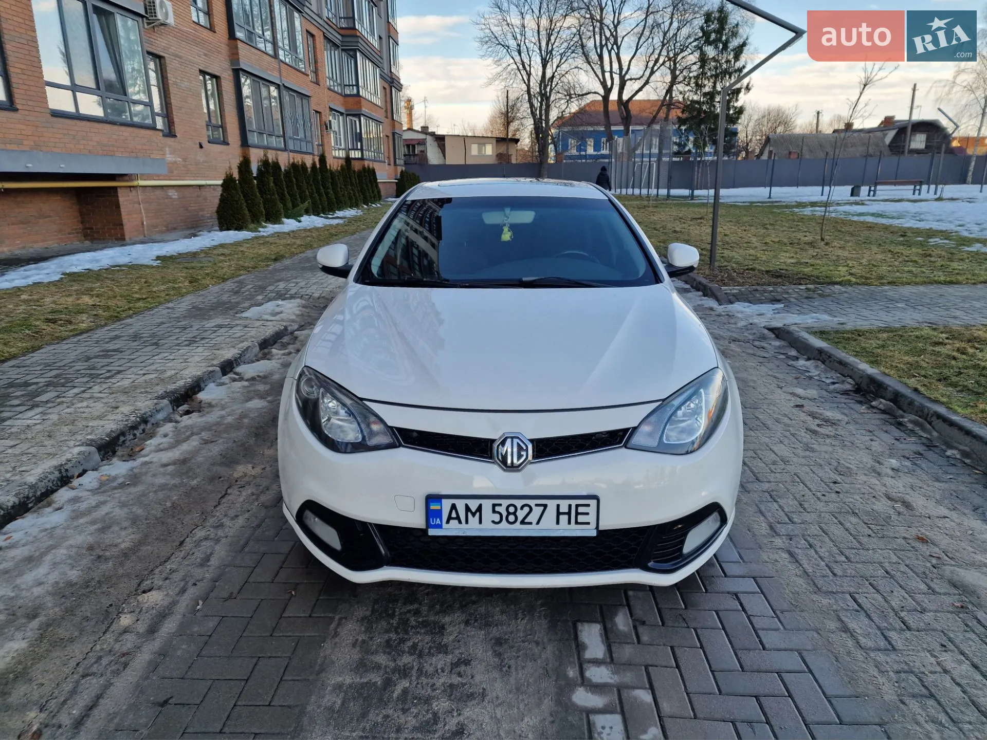 2013 MG 6 - мініатюра 4