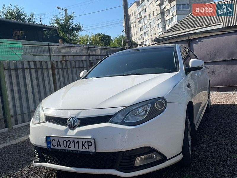 Фастбэк MG 6 2012 в Черкассах