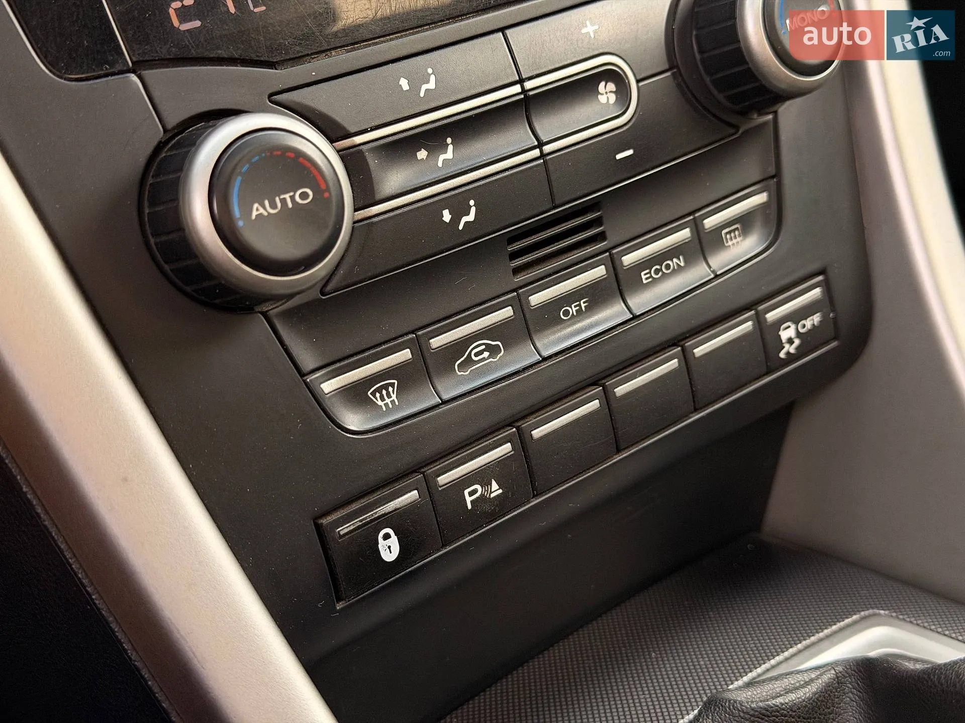 2013 MG 6 - мініатюра 71
