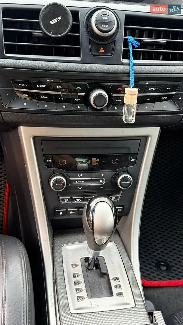 2013 MG 6 - мініатюра 2