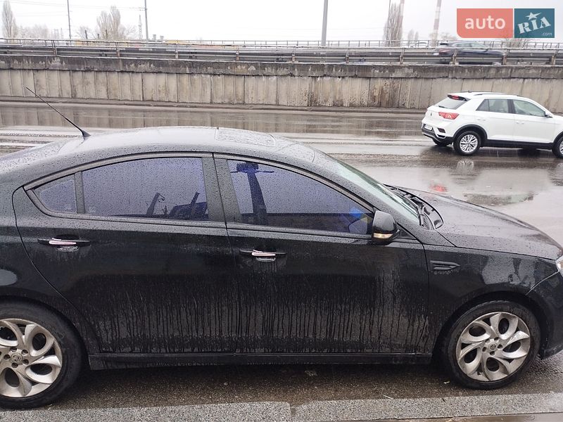 Фастбэк MG 6 2012 в Киеве