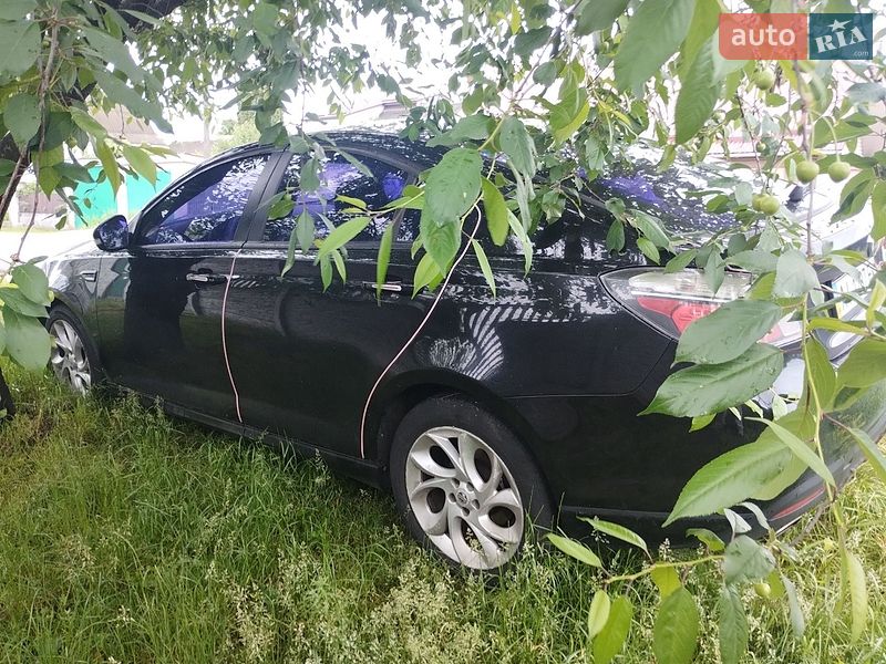 Фастбэк MG 6 2012 в Киеве