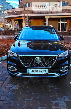 MG HS 2021