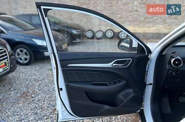 Внедорожник / Кроссовер MG ZS EV 2020 в 